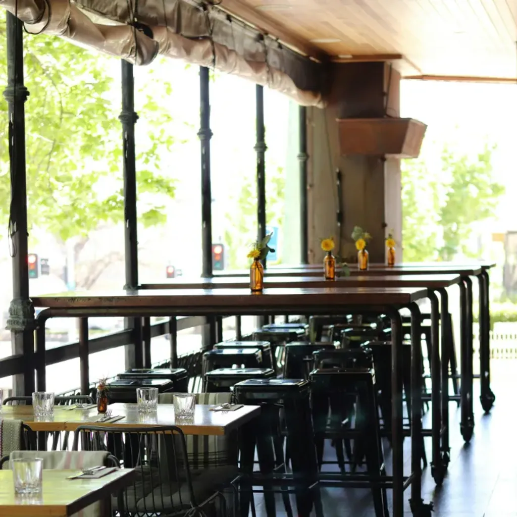 Mayfair Lane Pub & Dining Room - 5