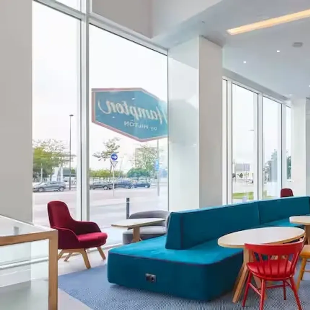 Hampton by Hilton - 1