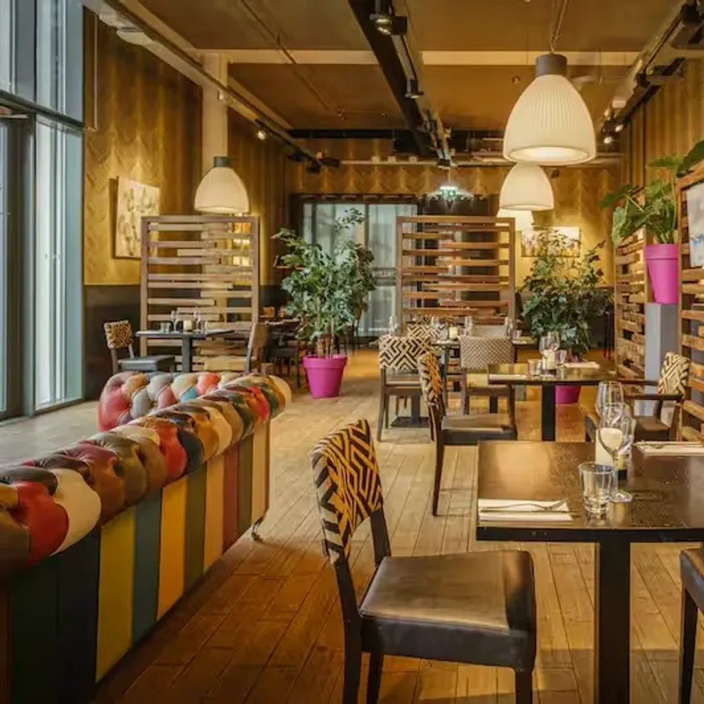 DoubleTree by Hilton Amsterdam - NDSM Wharf - 3