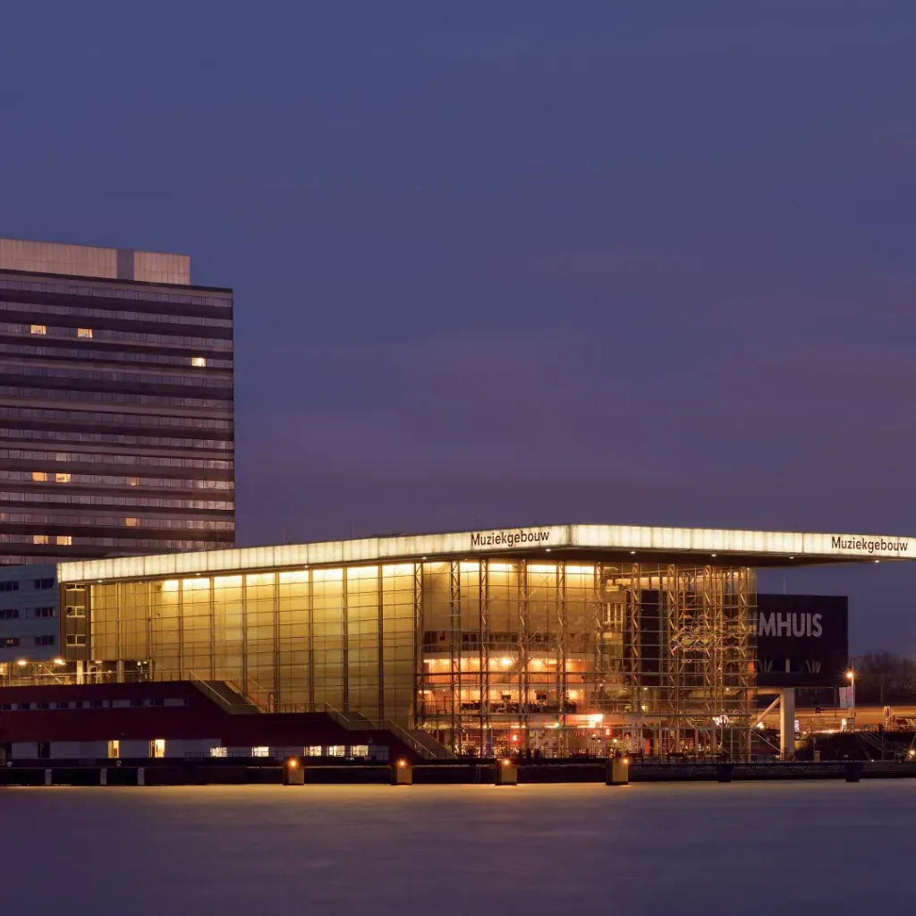 Mövenpick Hotel Amsterdam City Centre - 1