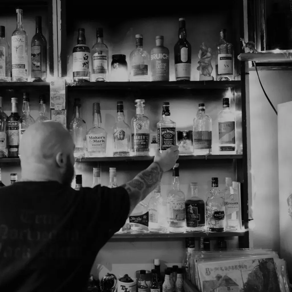 Pearl's Bar - 2