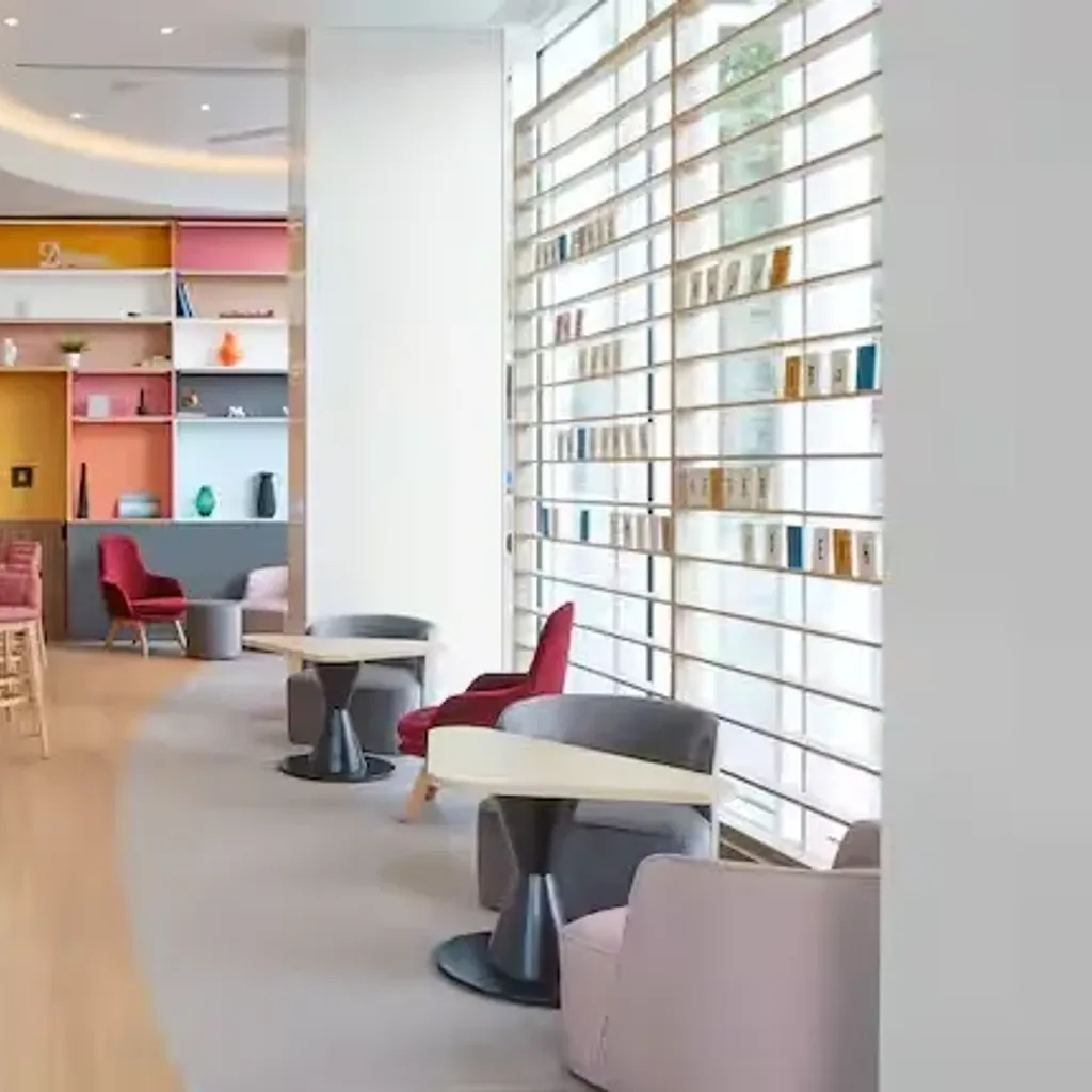Hampton by Hilton - 3