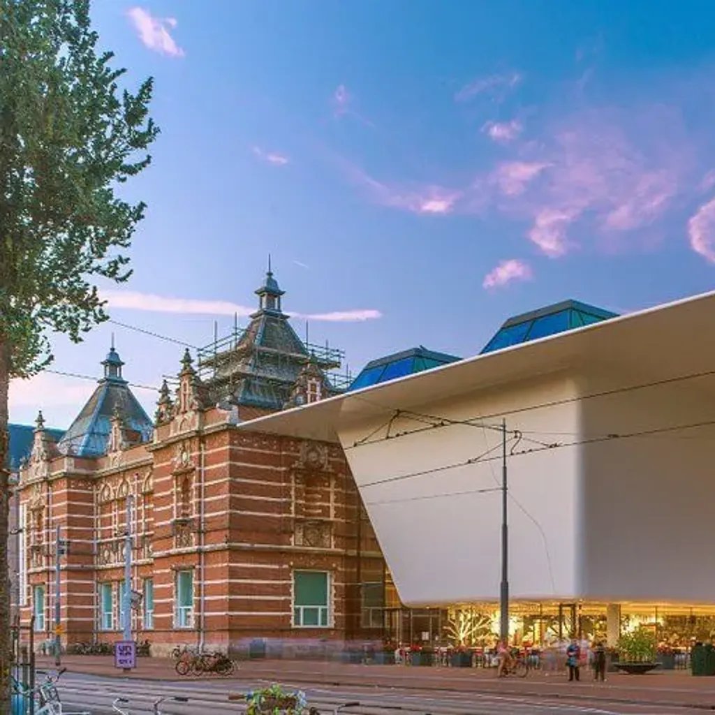 Stedelijk Museum Amsterdam - 1