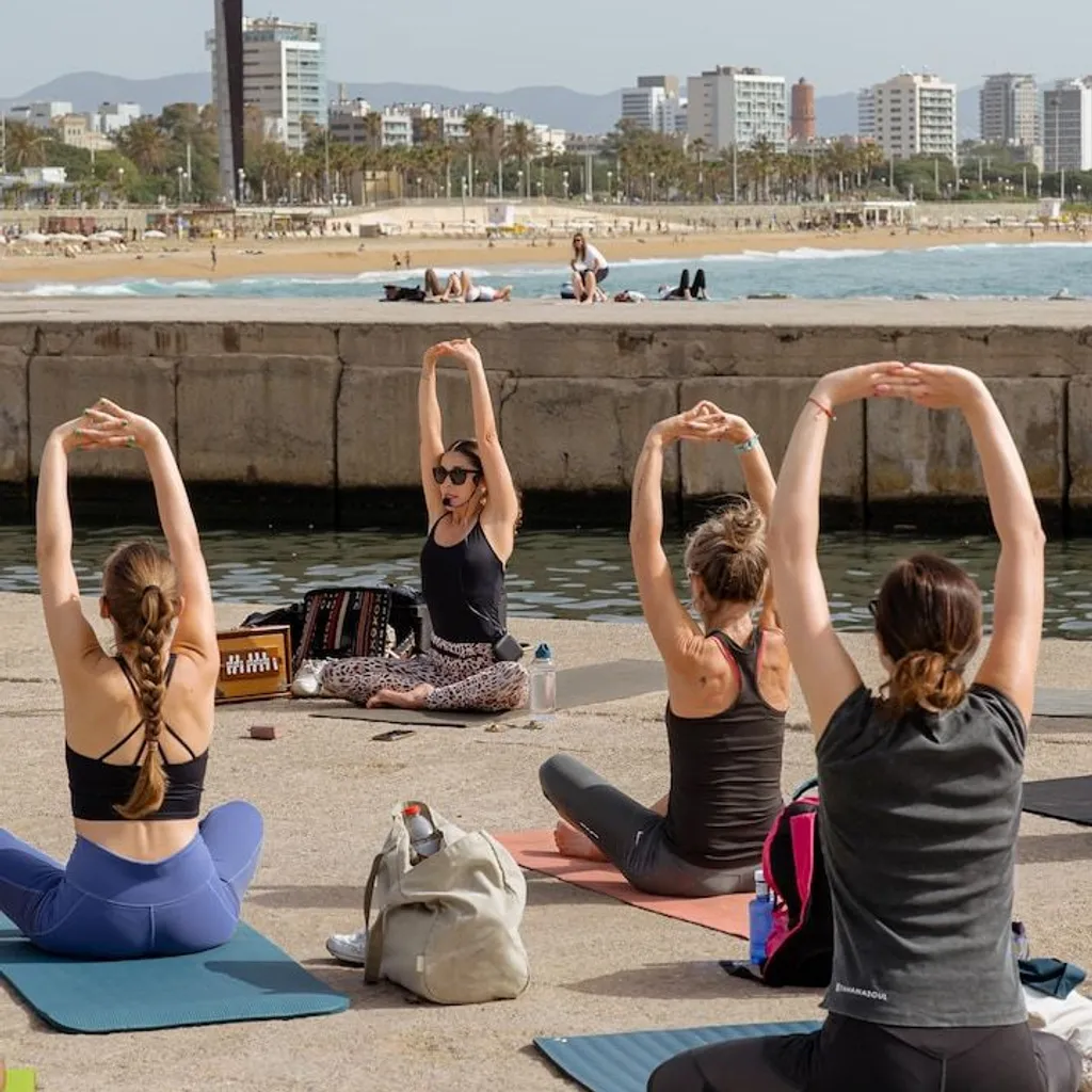 Barcelona Beach House SUP & YOGA - 3