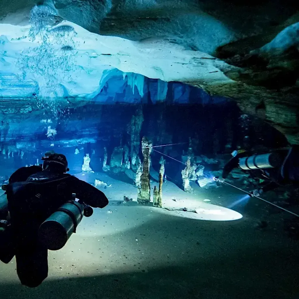 PADI & IANTD Diving Center - 1
