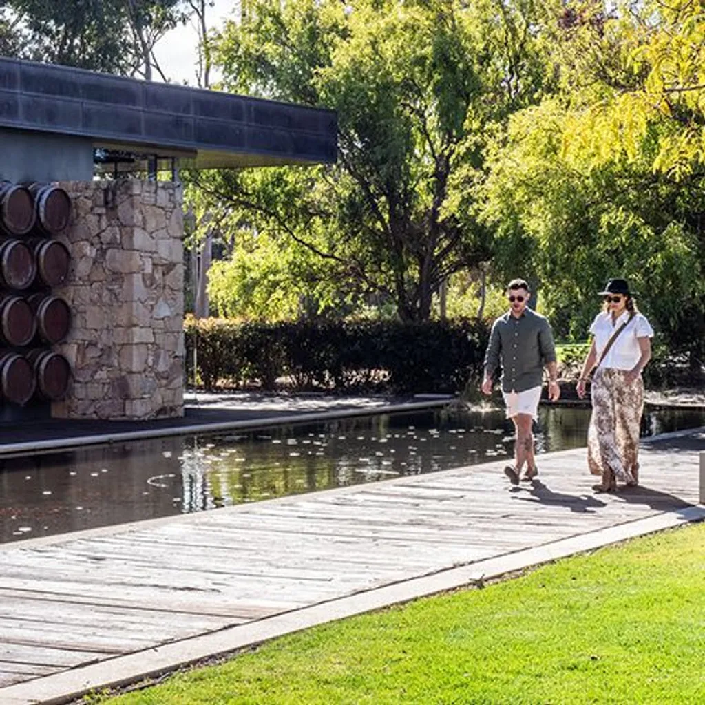 Pour and Explore Private Wine Tours - 5