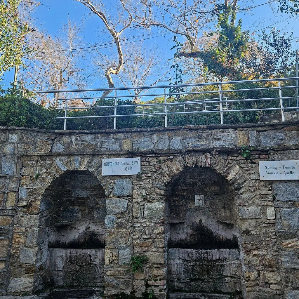 Virgin Mary House Fountain And Wish Wall - 1