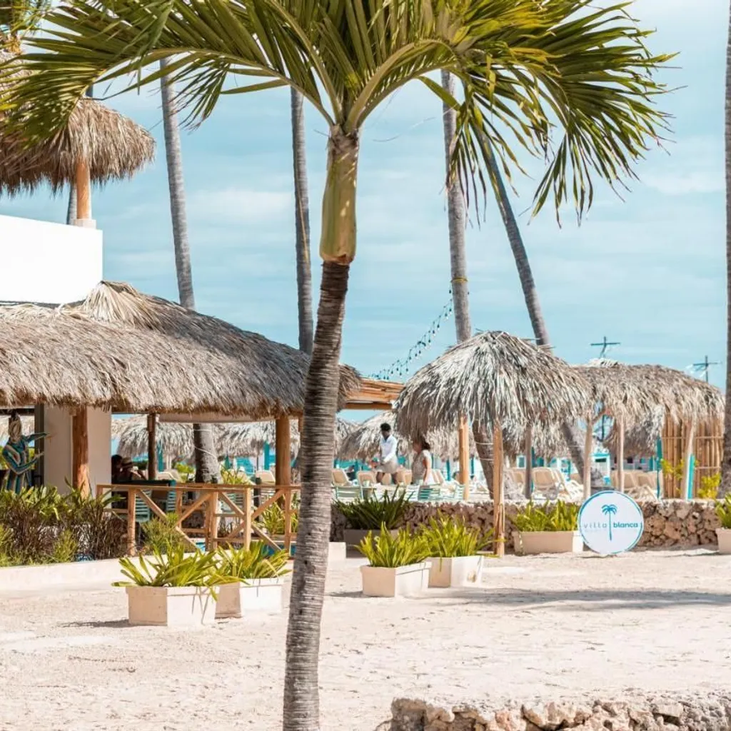 Villa Blanca Beach Club - 3