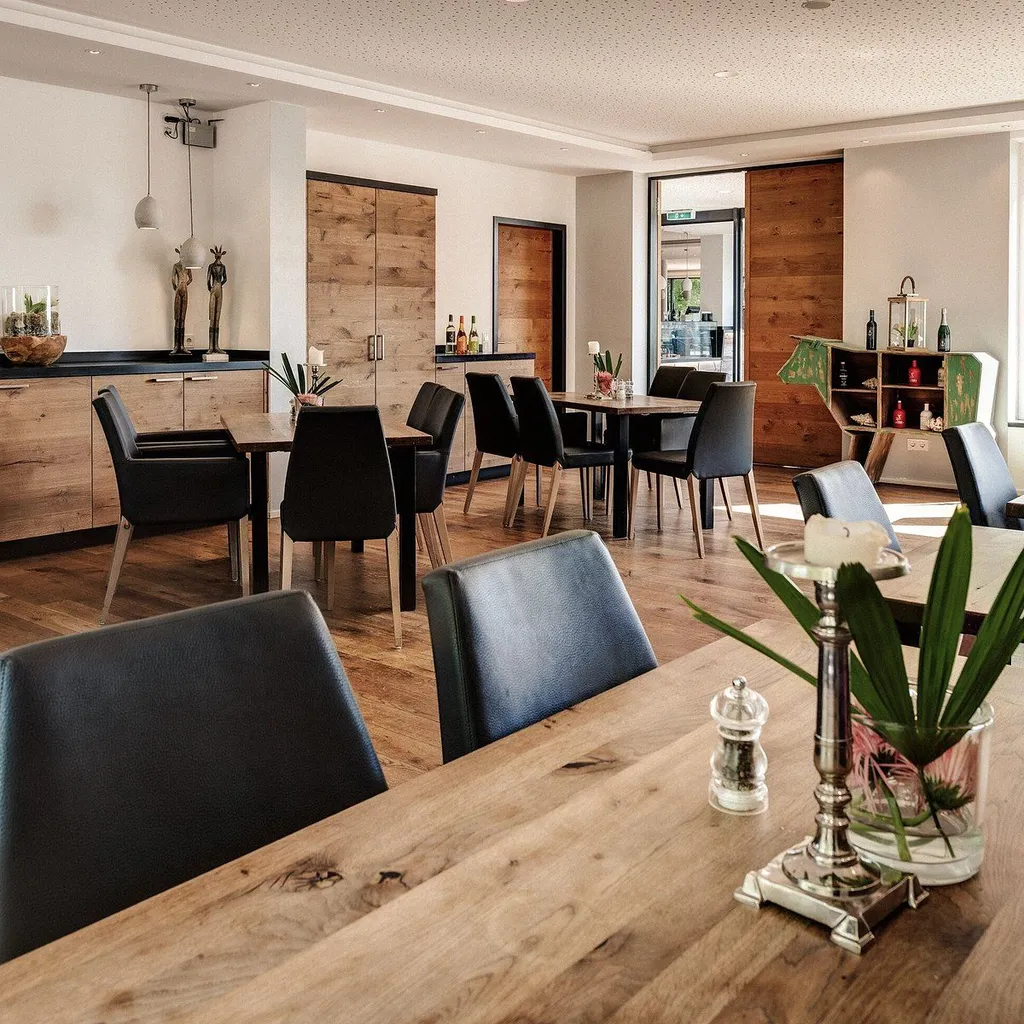 RENTSCHLERS - 3