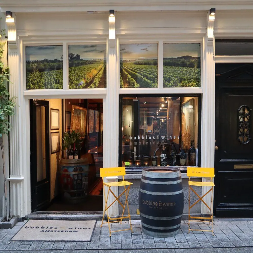 Bubbles & Wines - 1