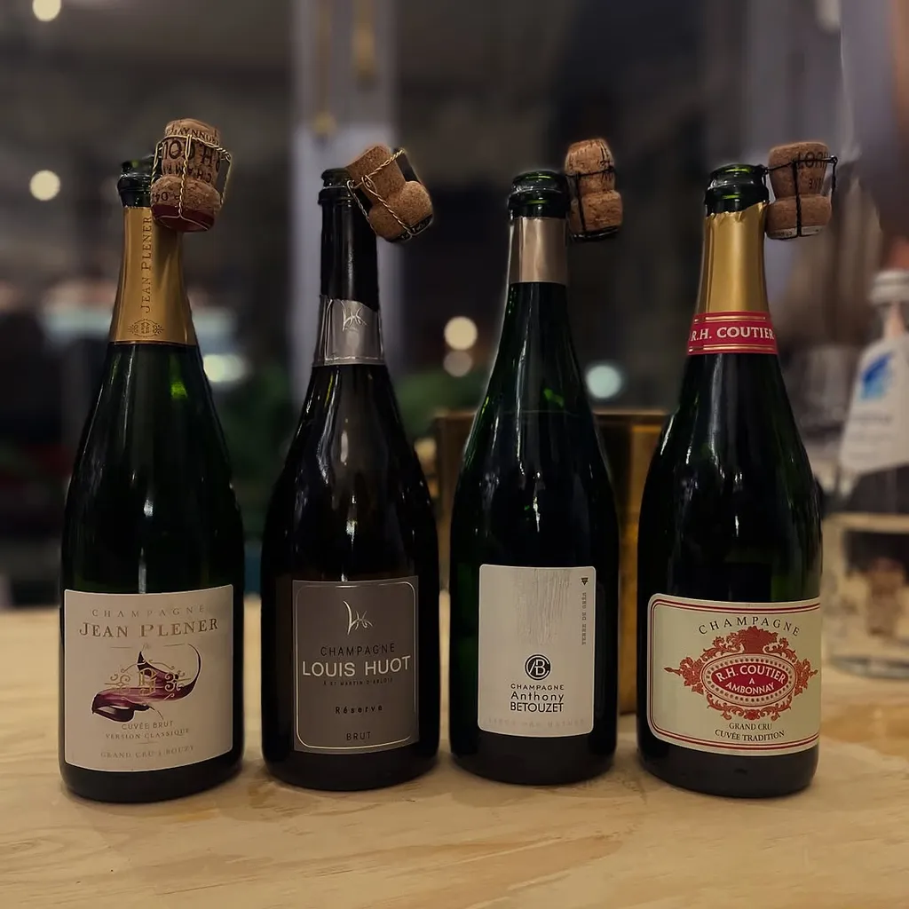 Bubbles & Wines - 3